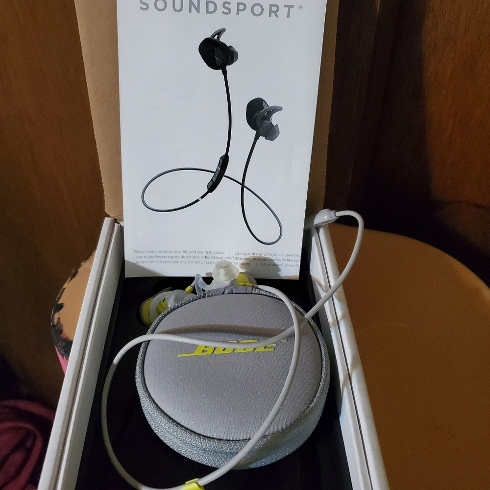 BOSE SOUNDSPORT